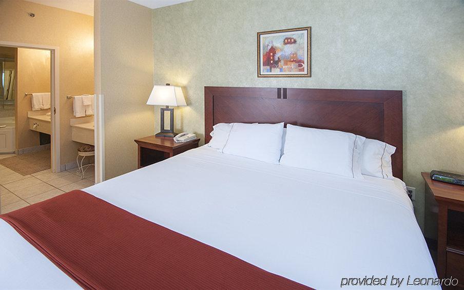 Holiday Inn Express Hotel & Suites Youngstown North-Warren/Niles By Ihg Habitación foto