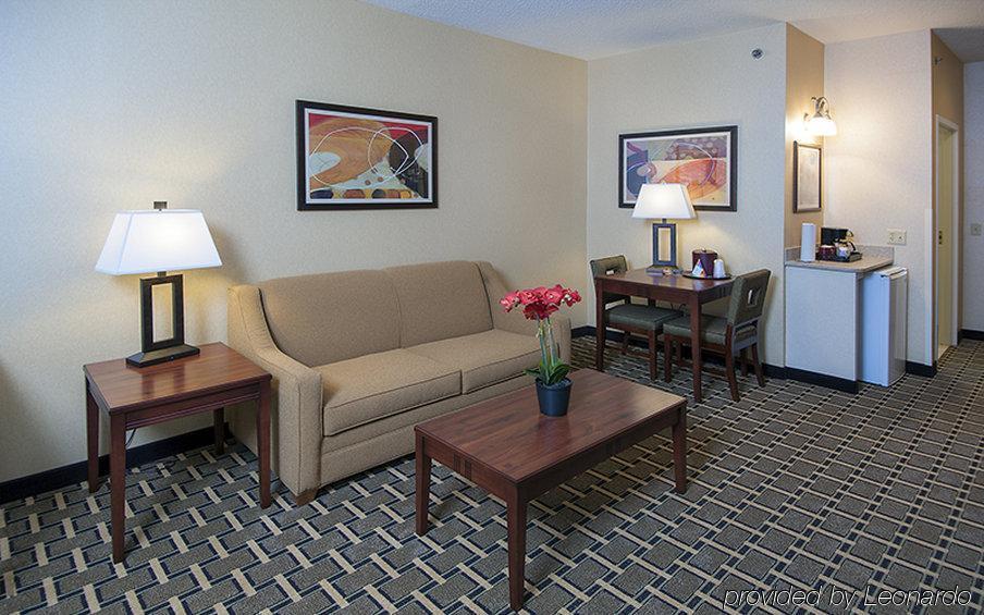 Holiday Inn Express Hotel & Suites Youngstown North-Warren/Niles By Ihg Habitación foto