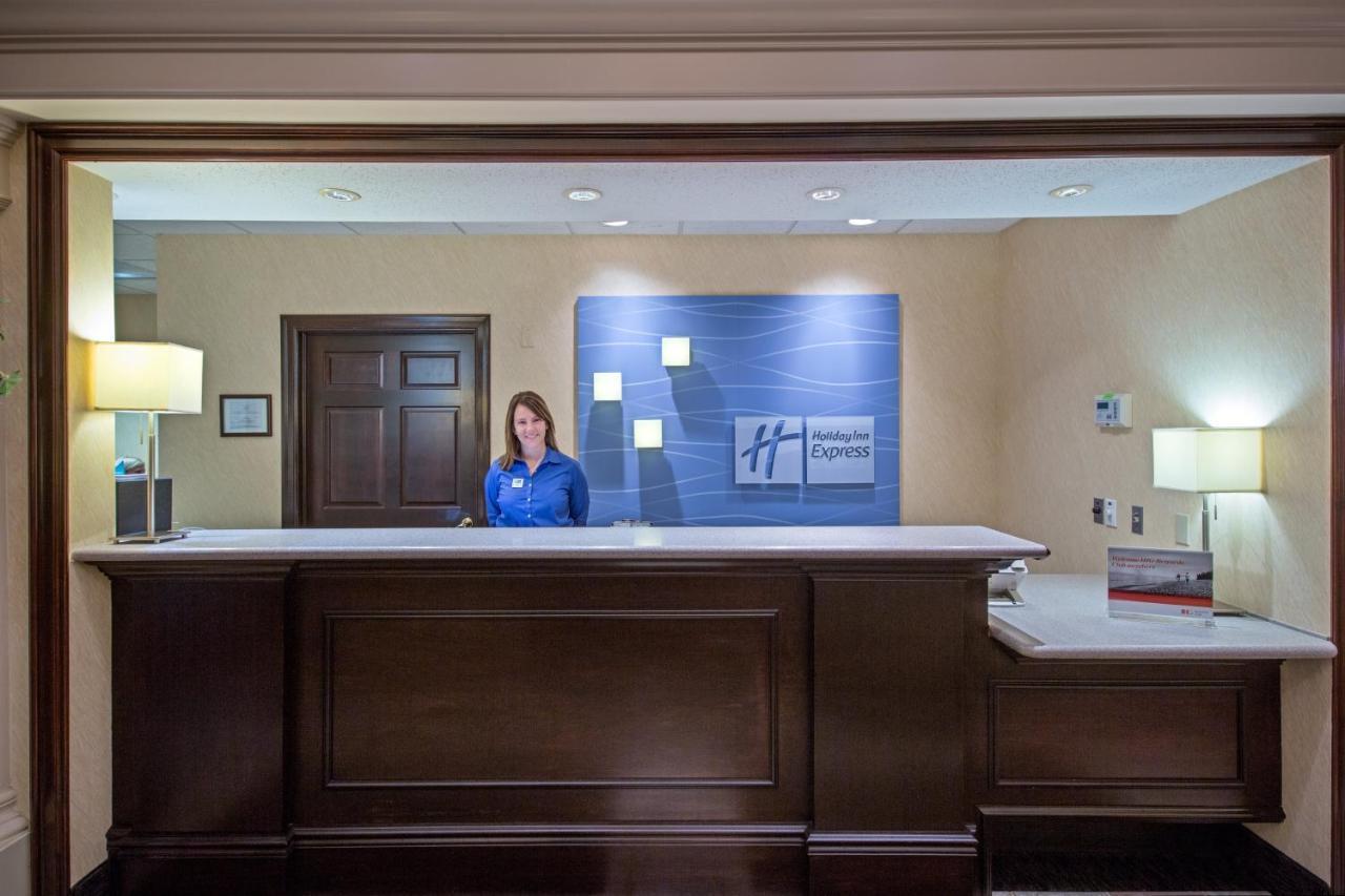 Holiday Inn Express Hotel & Suites Youngstown North-Warren/Niles By Ihg Exterior foto